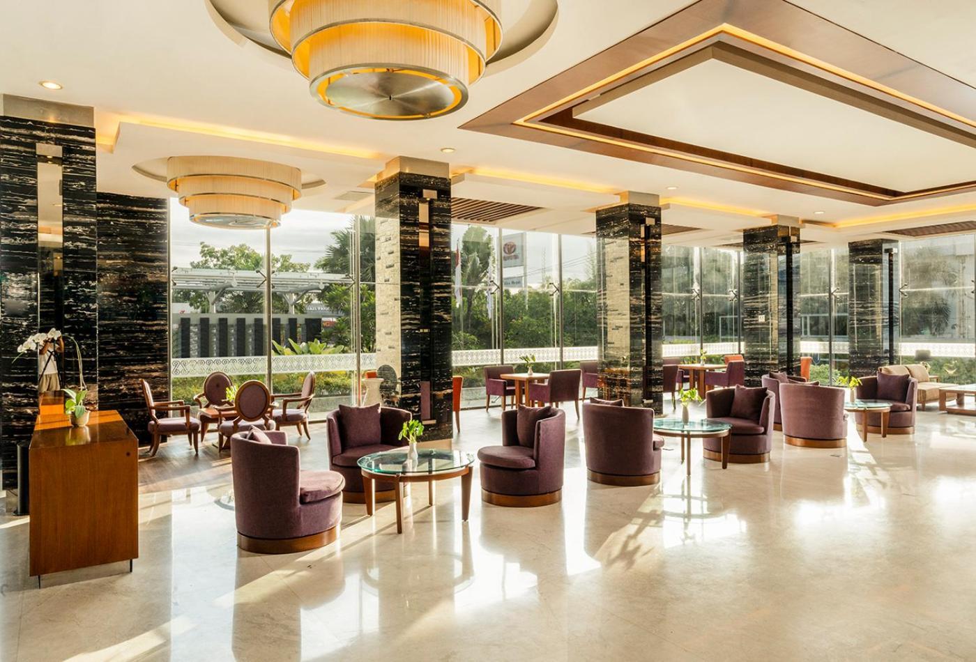Swiss-Belhotel Danum Palangkaraya Exterior foto